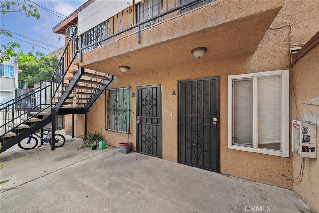 main property photo 30