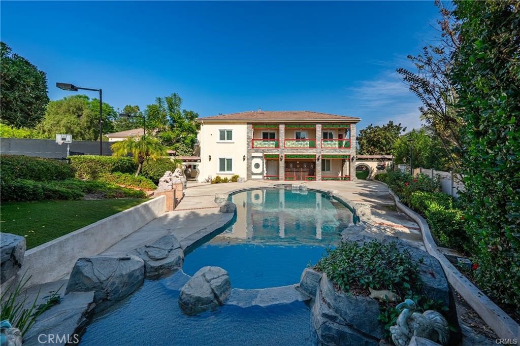 main property photo 12
