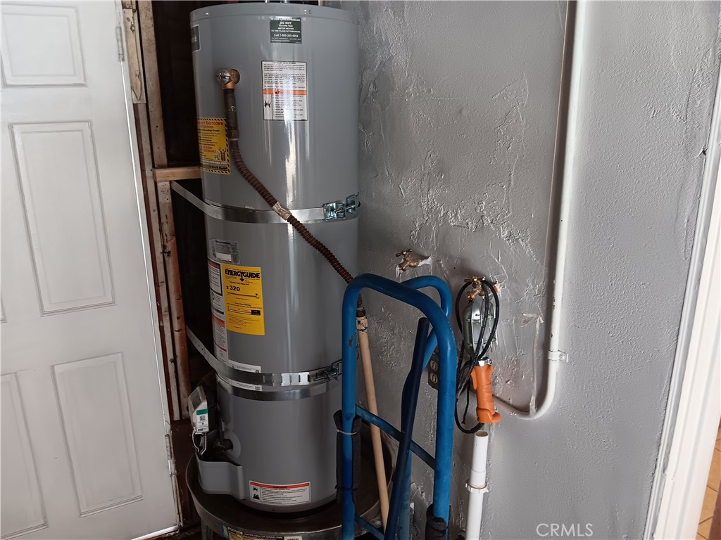 main property photo 8