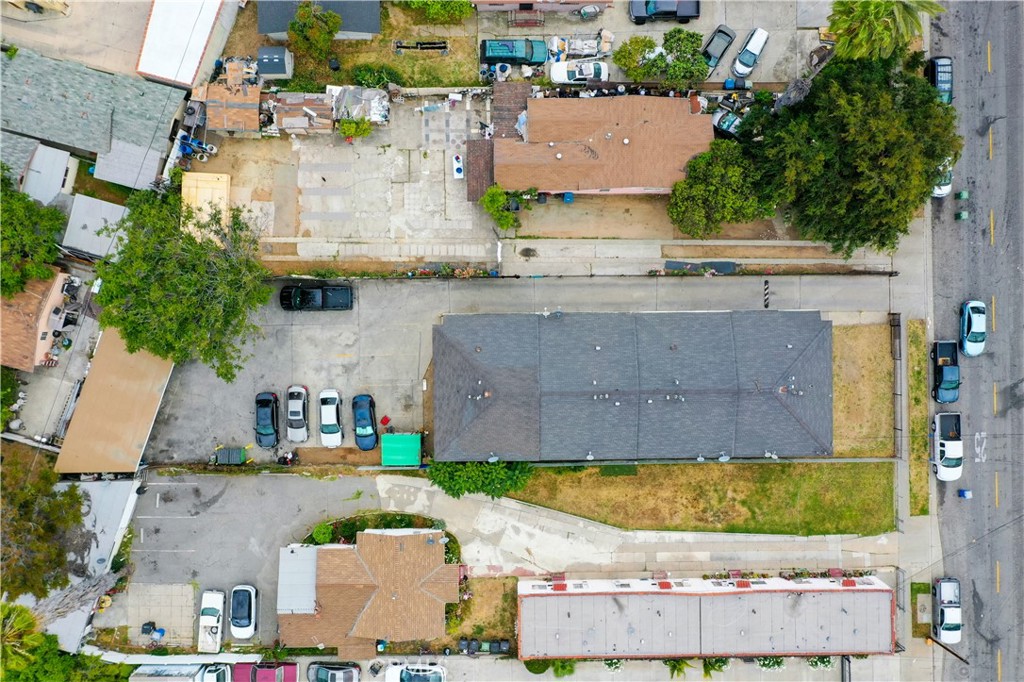 main property photo 13