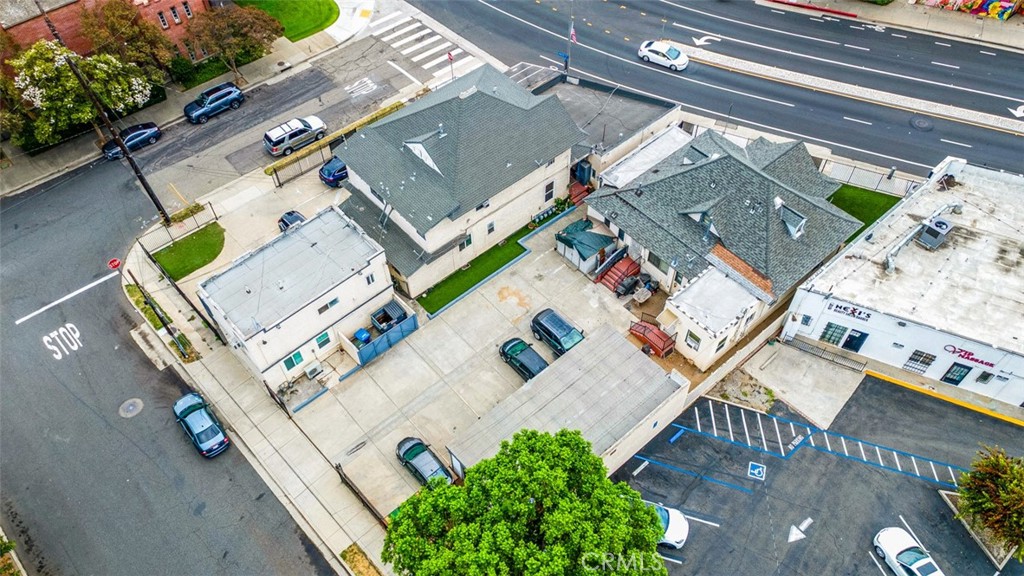 main property photo 13