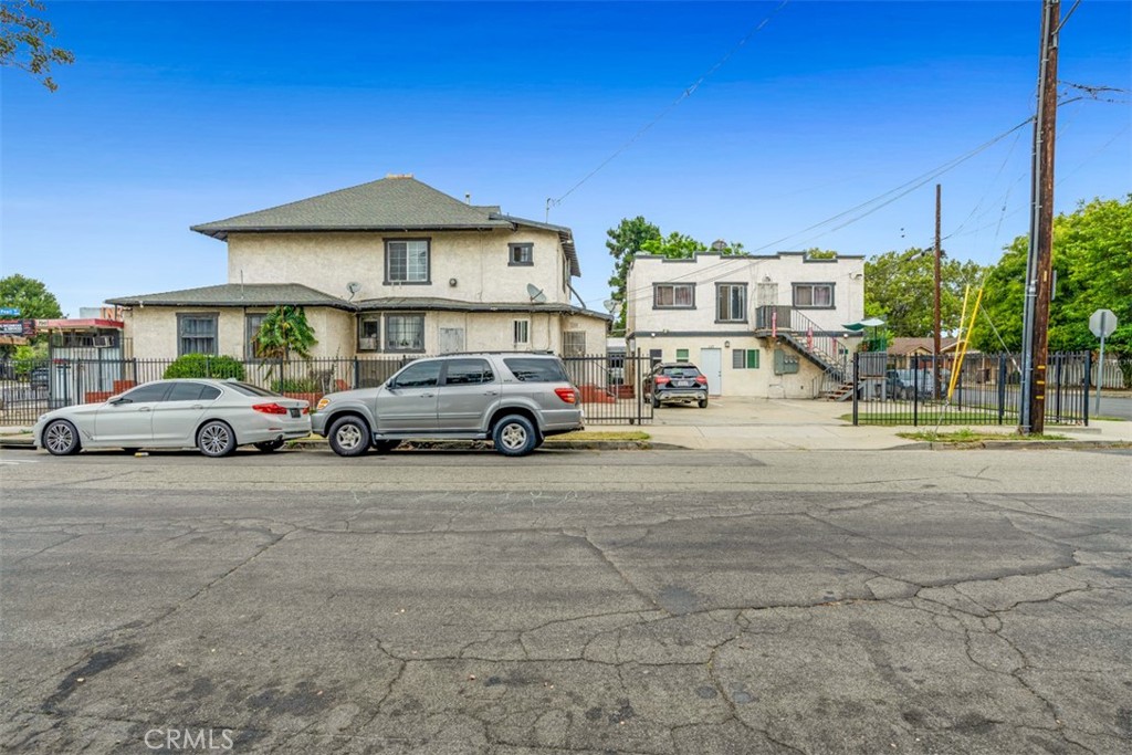 main property photo 18