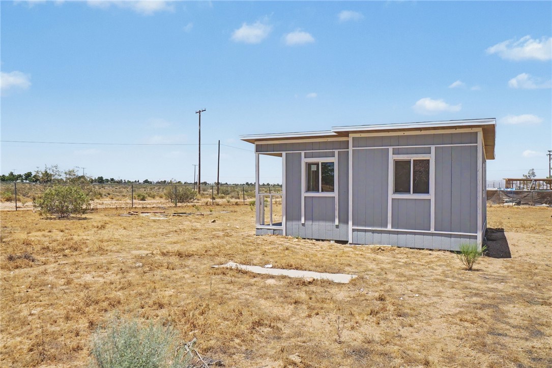 main property photo 25