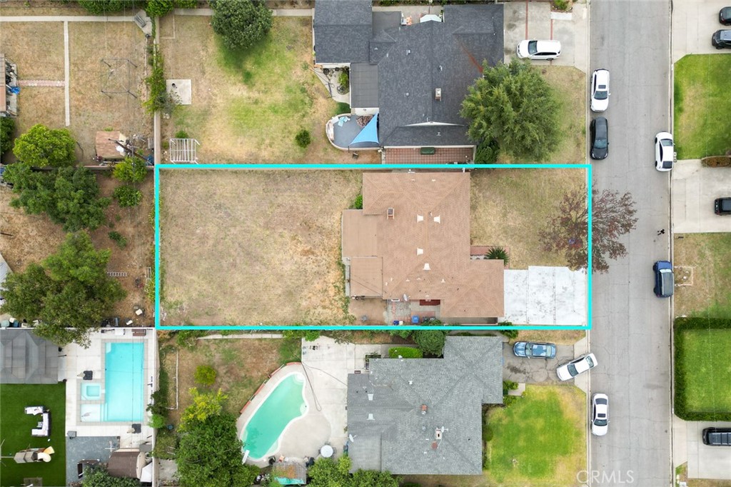 main property photo 18