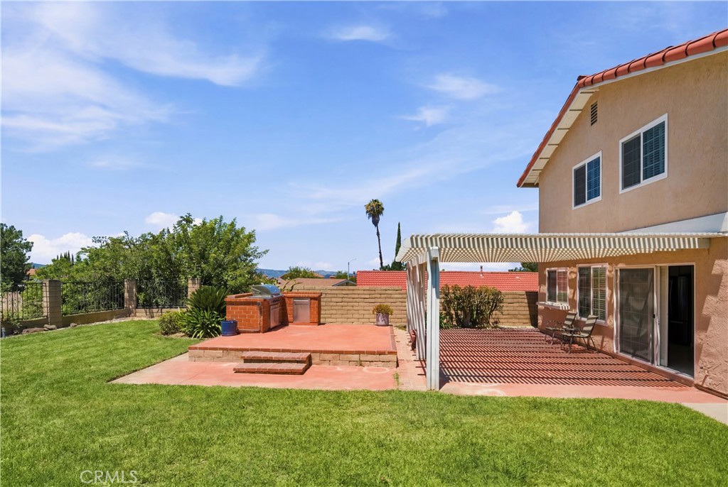 main property photo 17