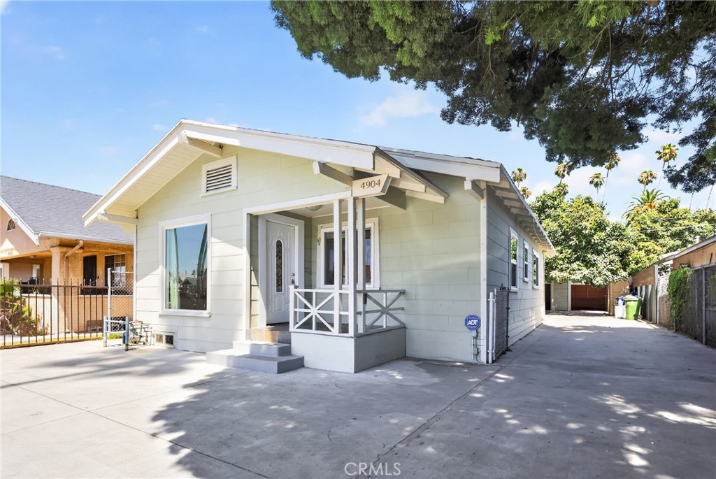 main property photo 18
