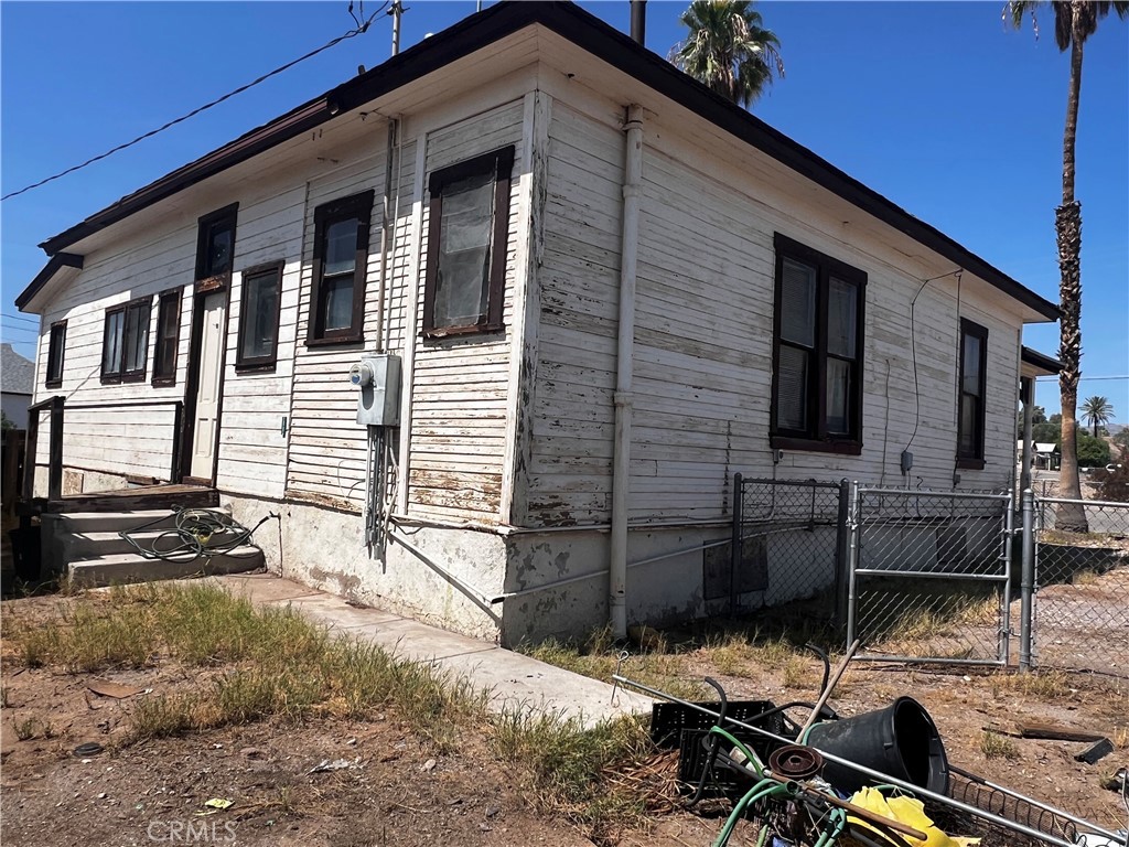 main property photo 10