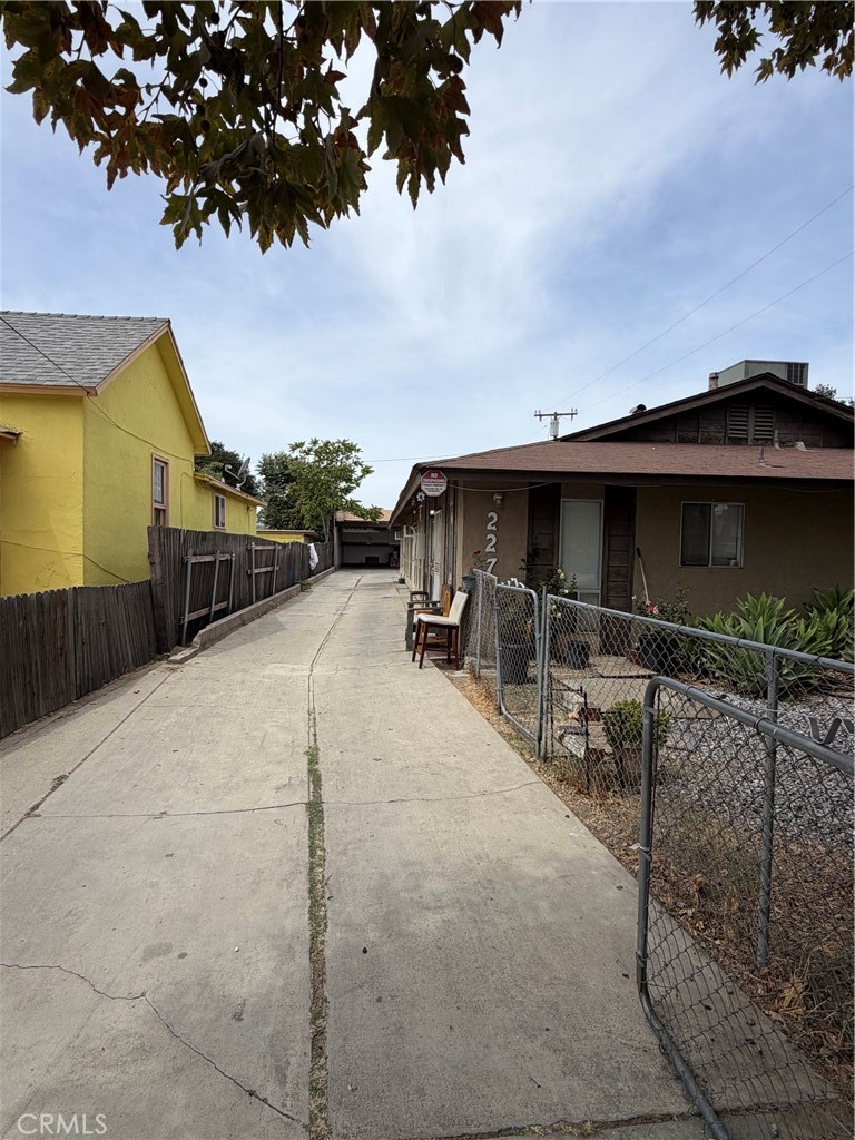 main property photo 10