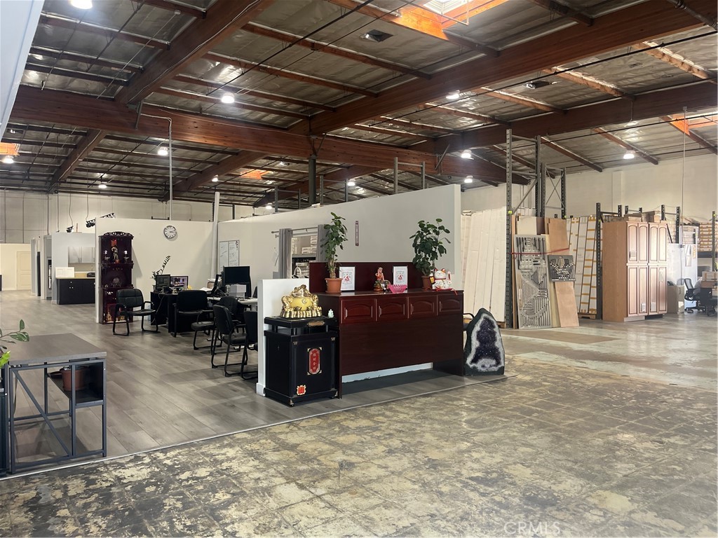main property photo 17