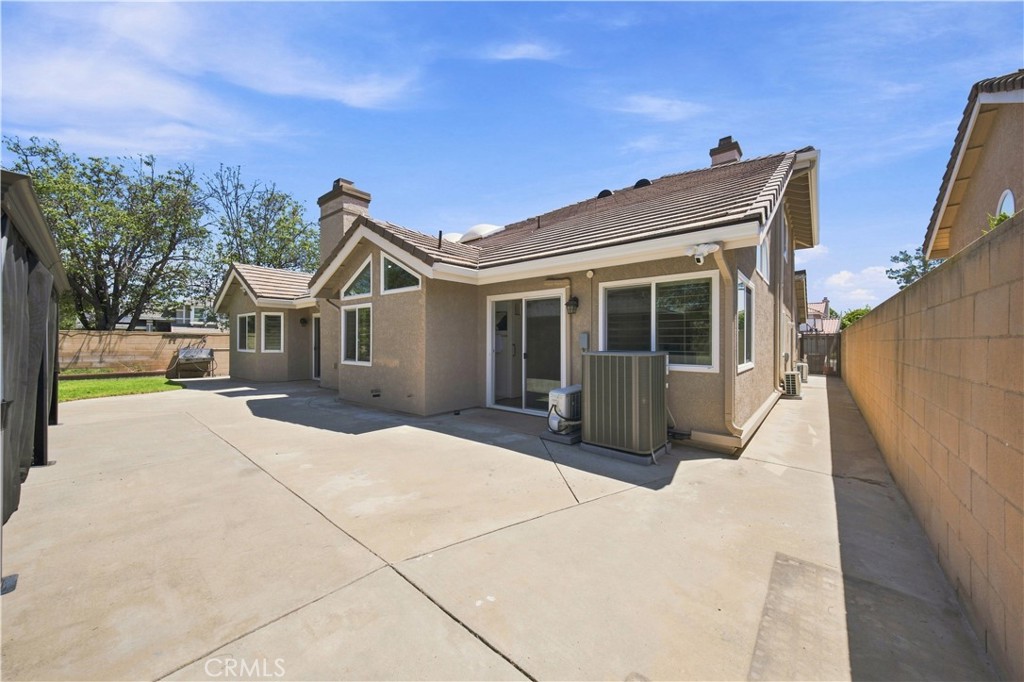 main property photo 29