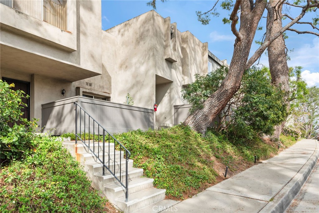 main property photo 18