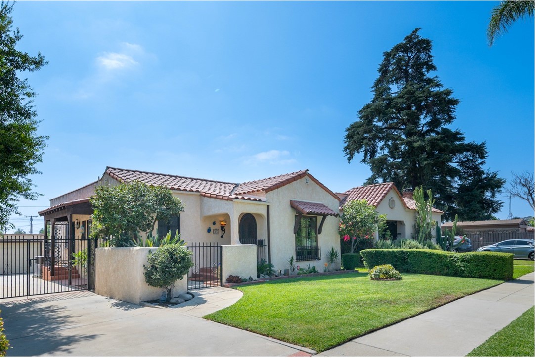 main property photo 14