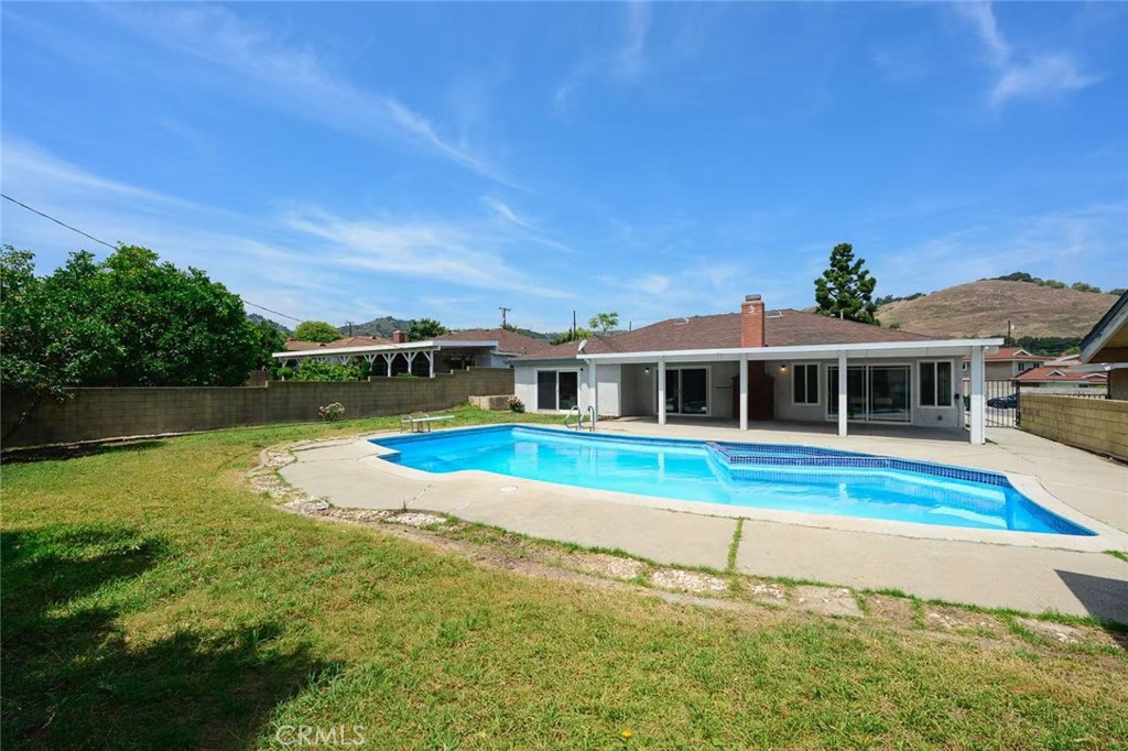 main property photo 29