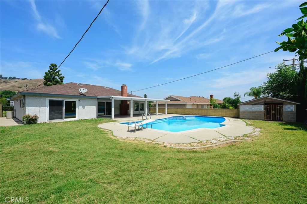 main property photo 30