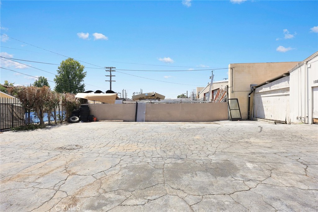 main property photo 36