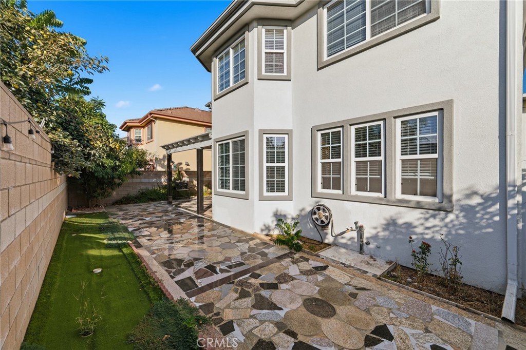 main property photo 37