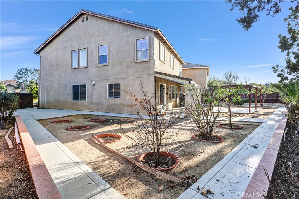main property photo 41