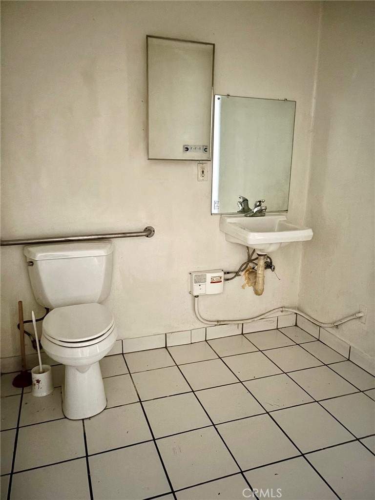 main property photo 10