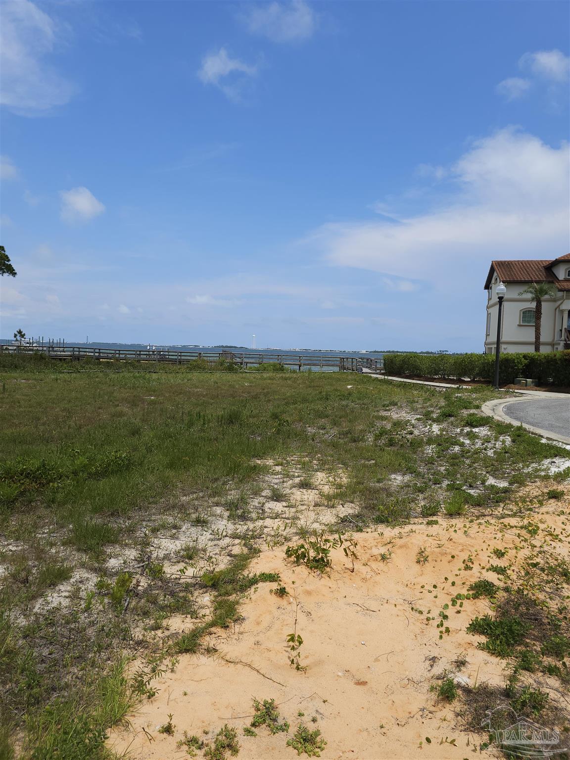 main property photo 30