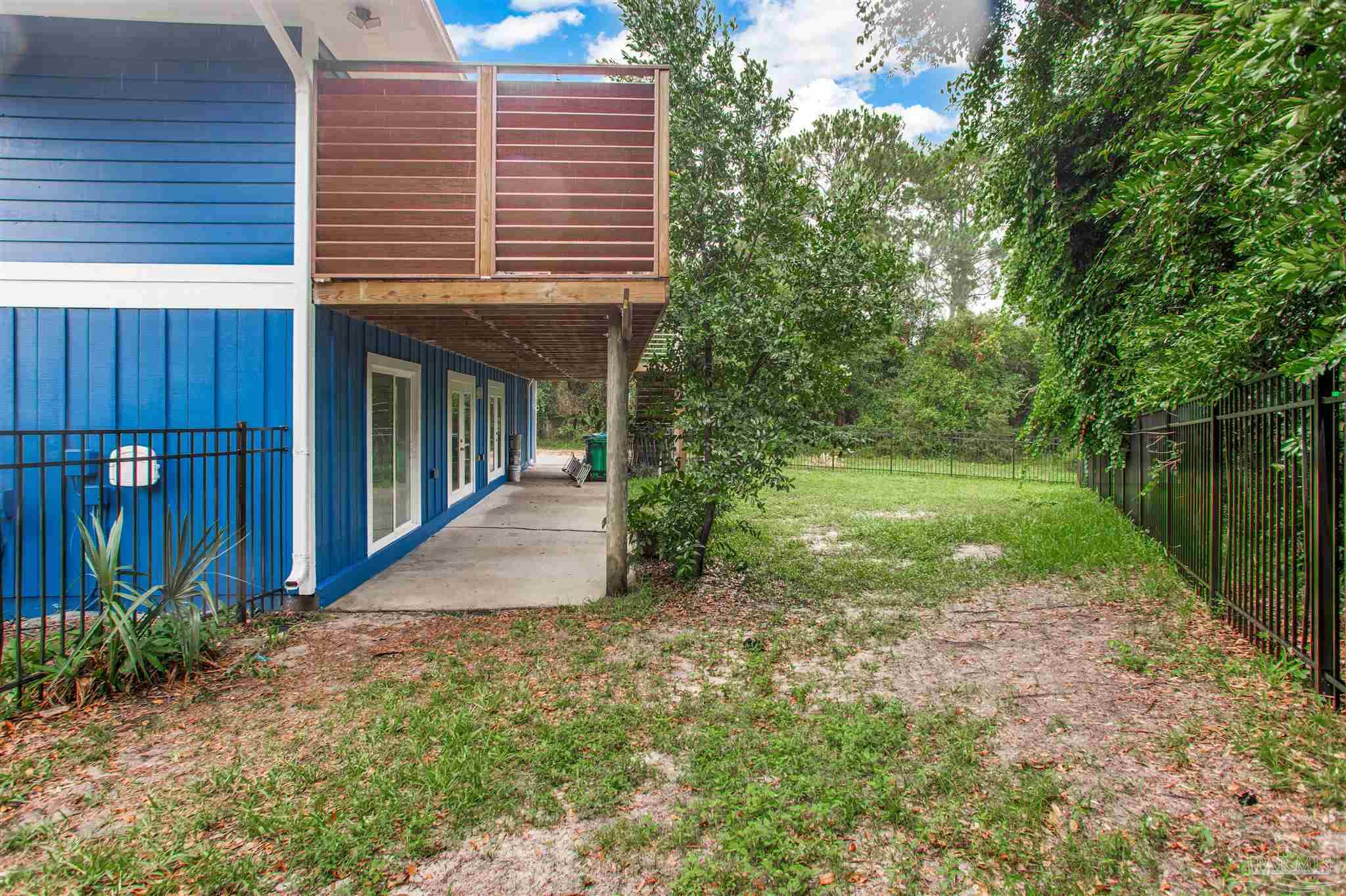main property photo 9