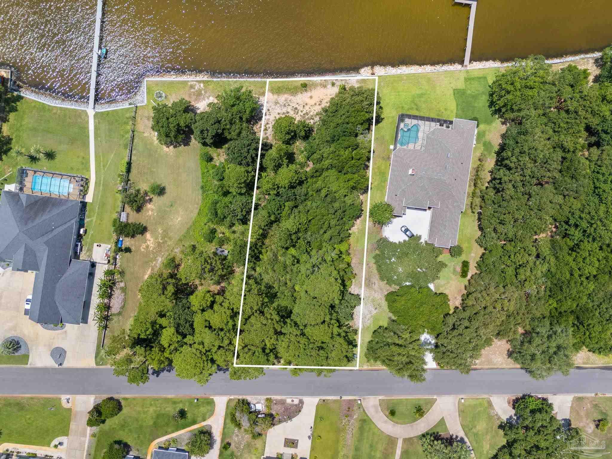 main property photo 17