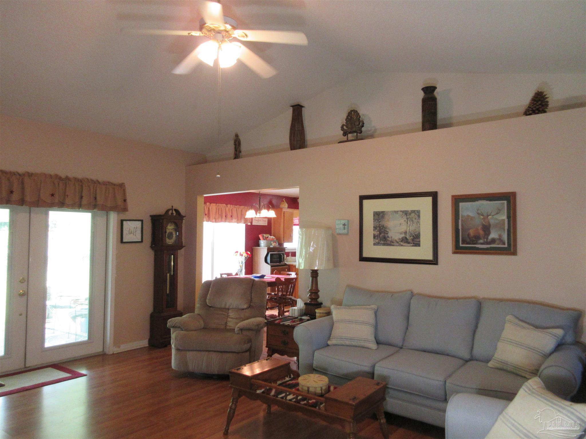 property viewer photo 9