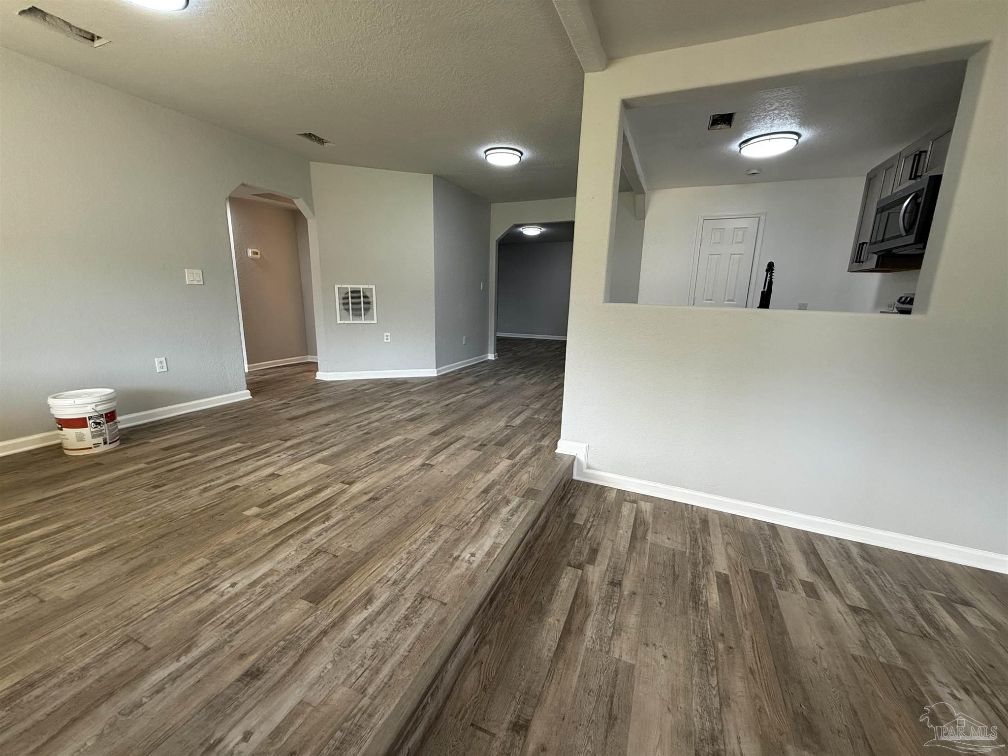 property viewer photo 2