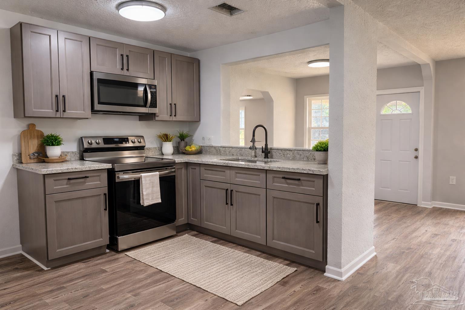 property viewer photo 7