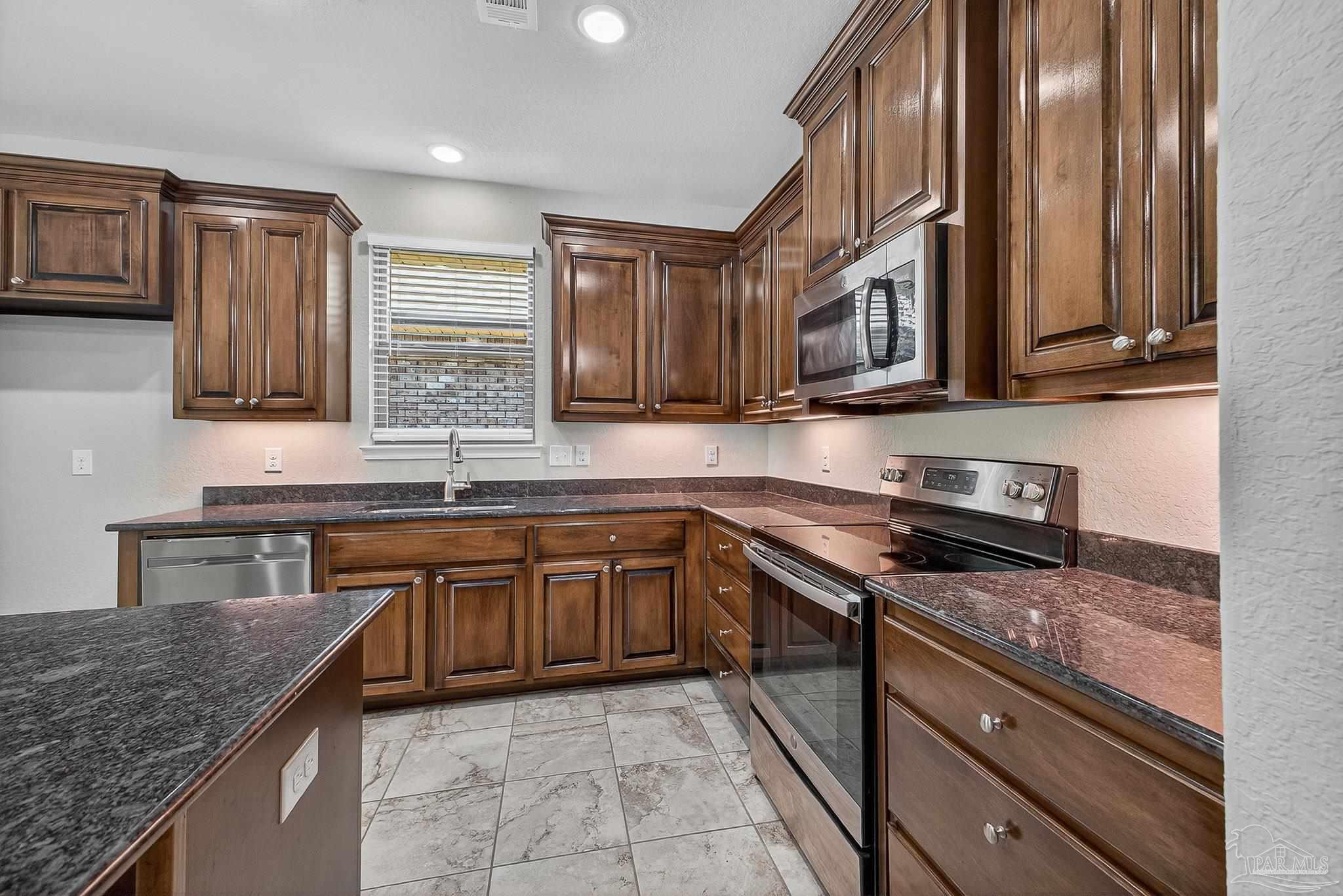 property viewer photo 2