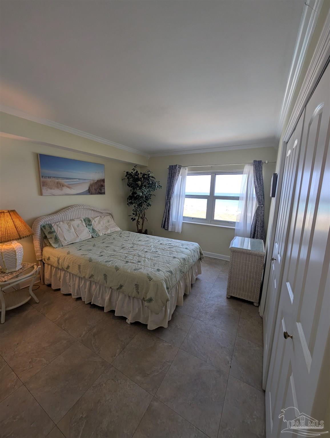property viewer photo 4