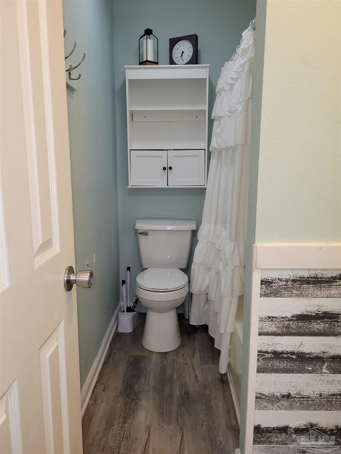 main property photo 16