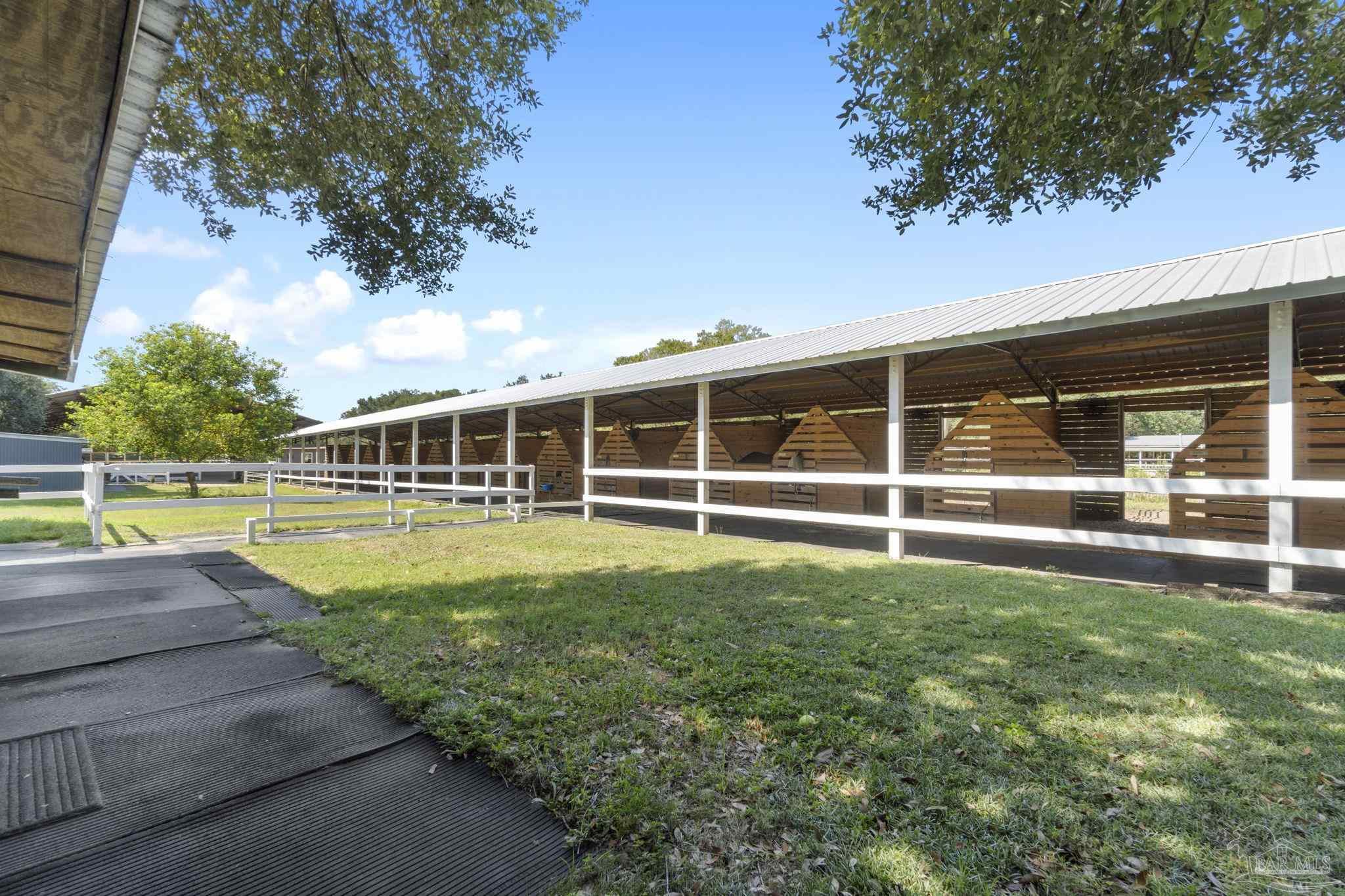 main property photo 11