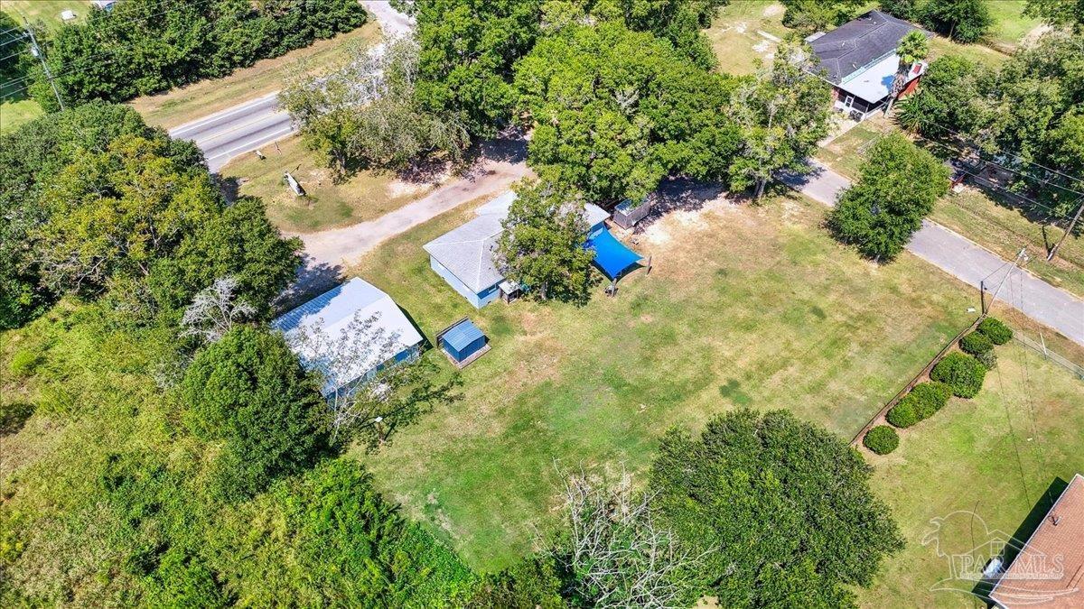 main property photo 32