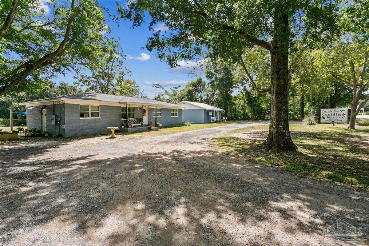 main property photo 40