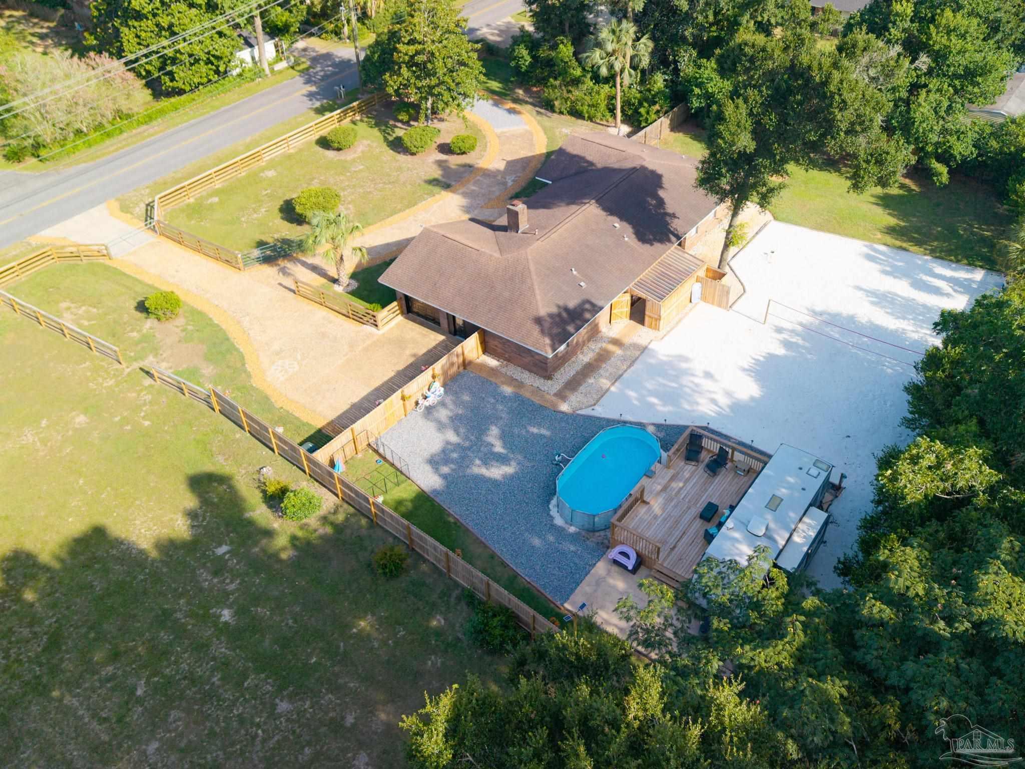 main property photo 34