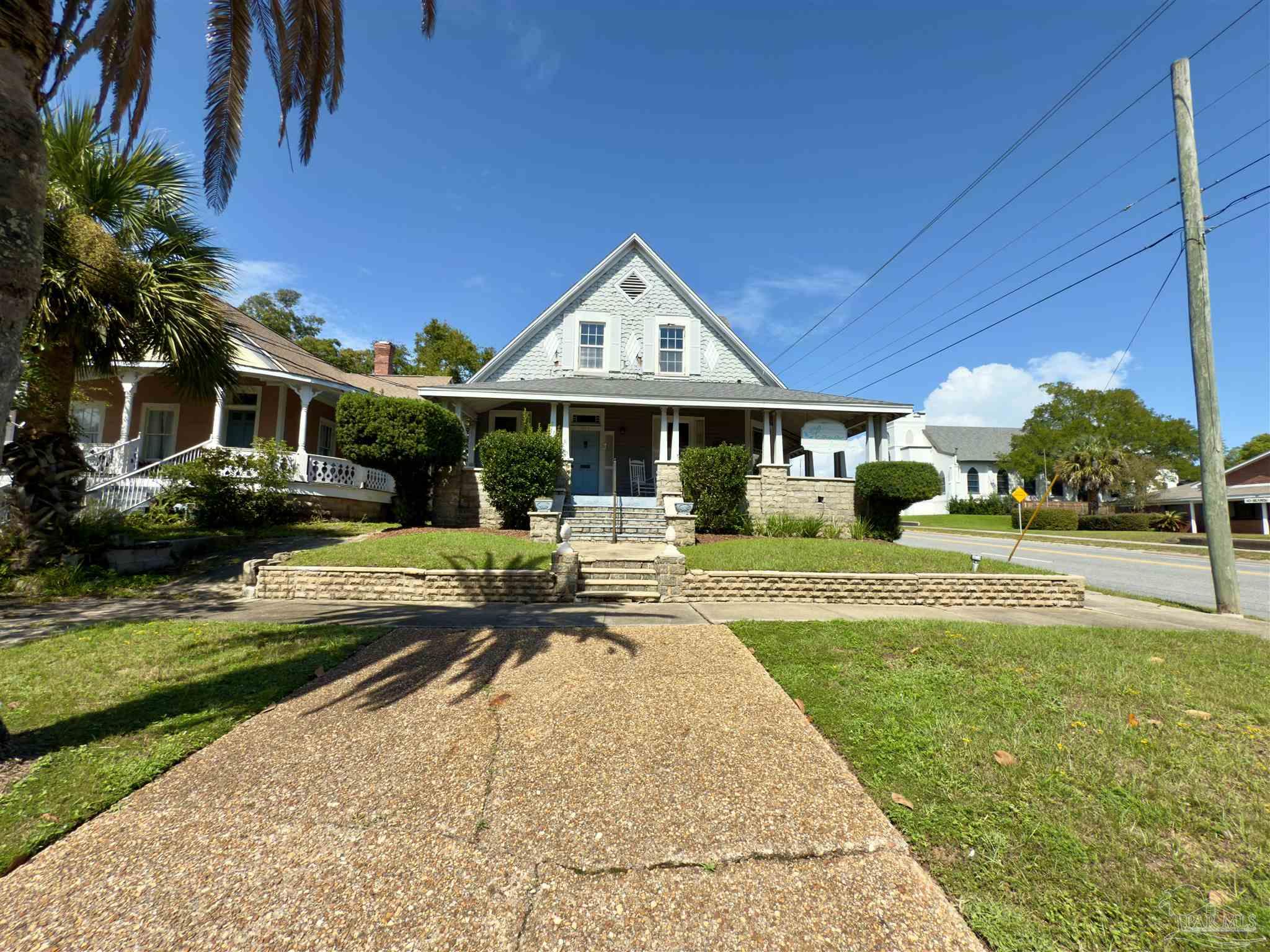 main property photo 2