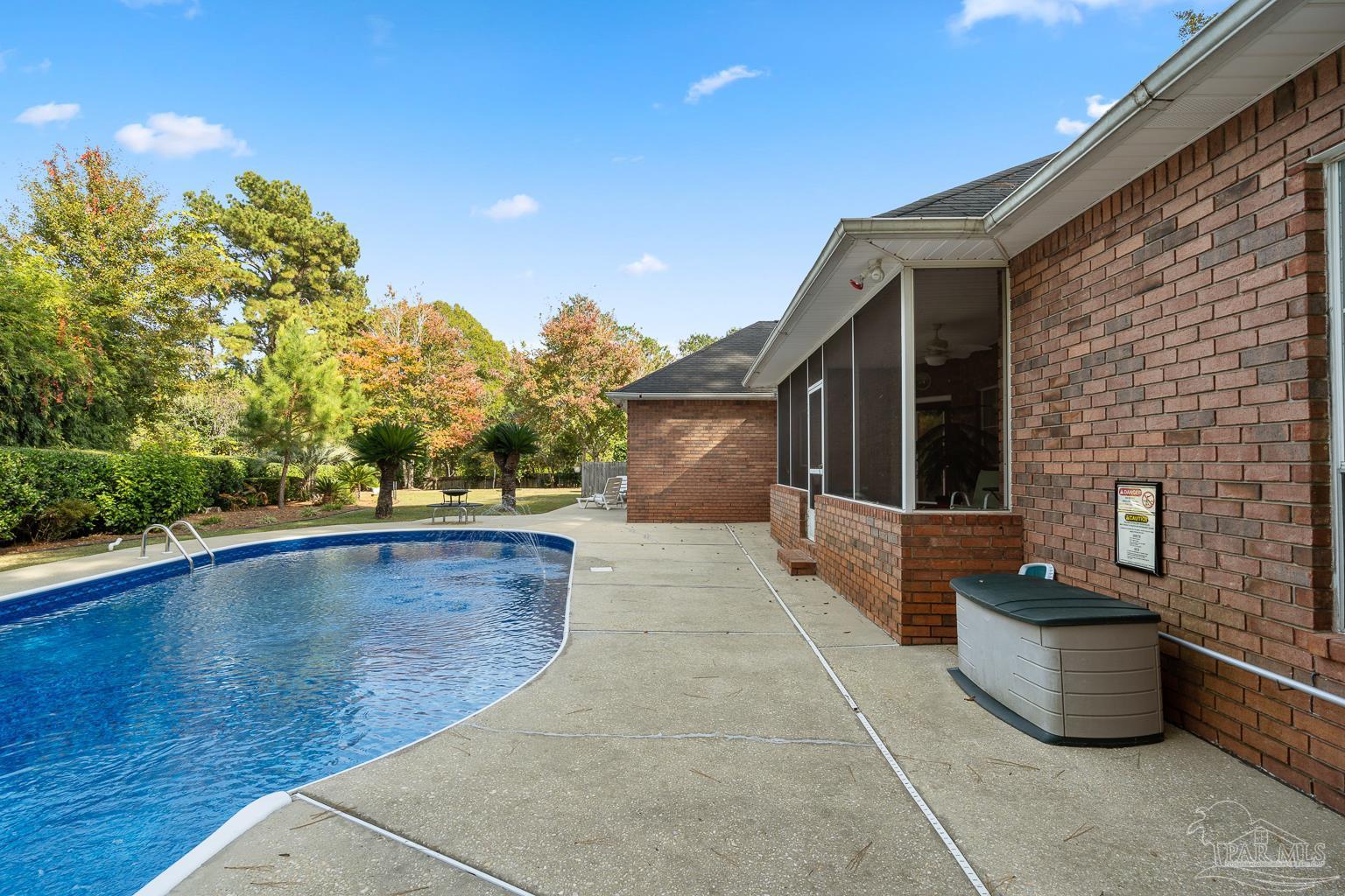 main property photo 37