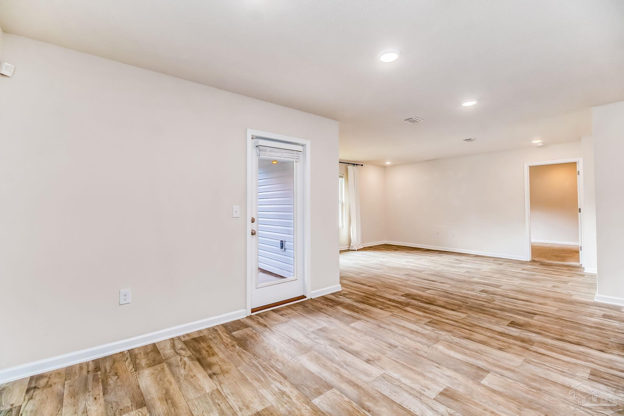 property viewer photo 22