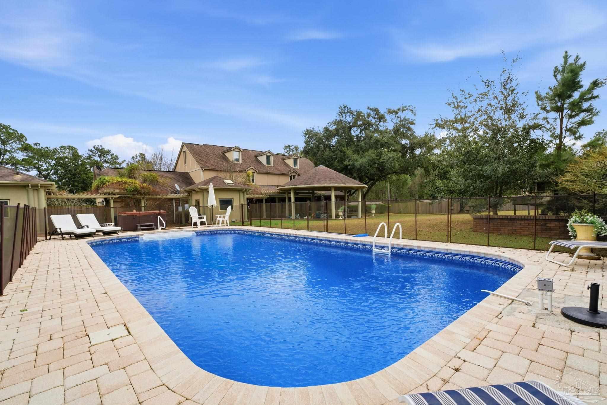 main property photo 60