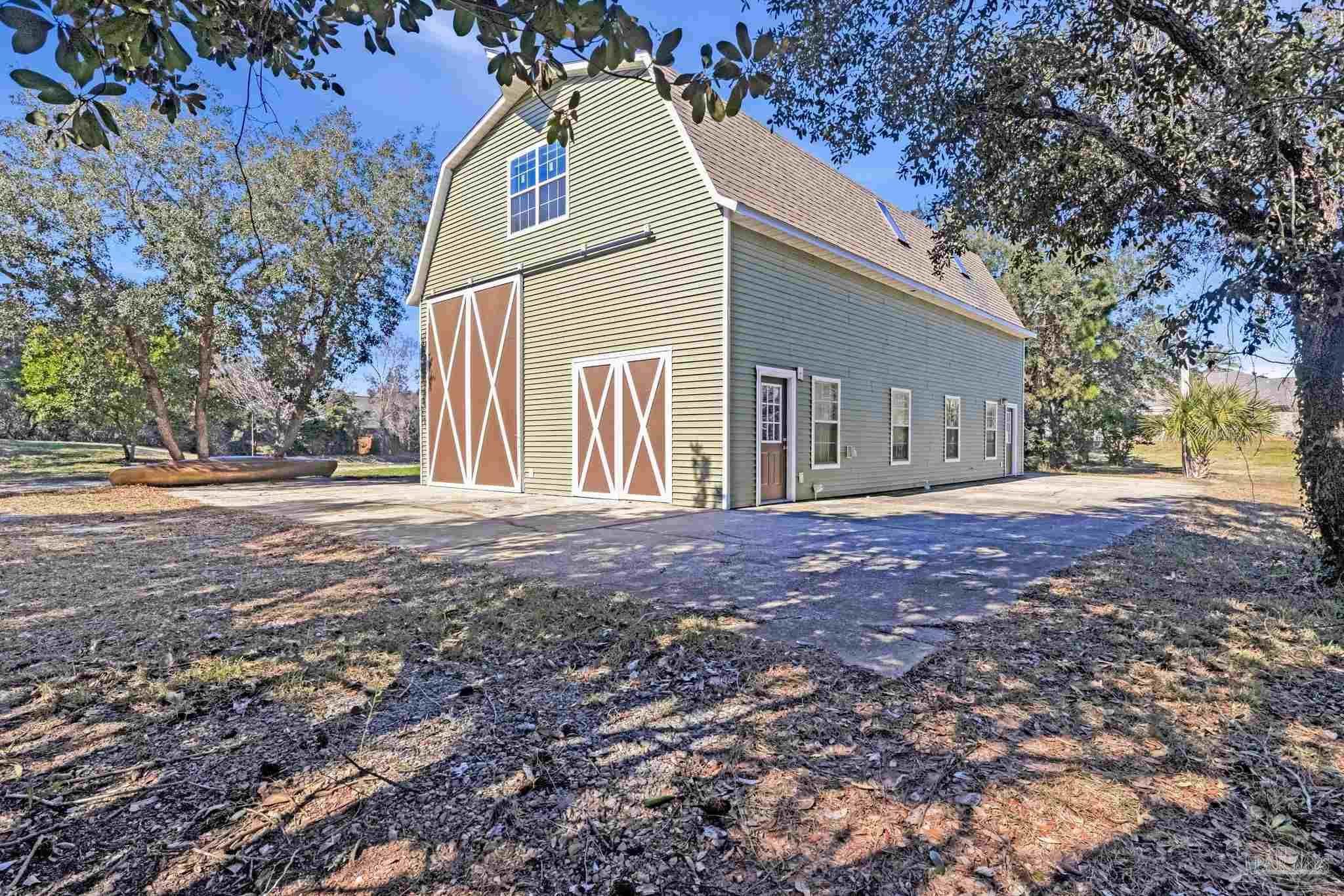 main property photo 33