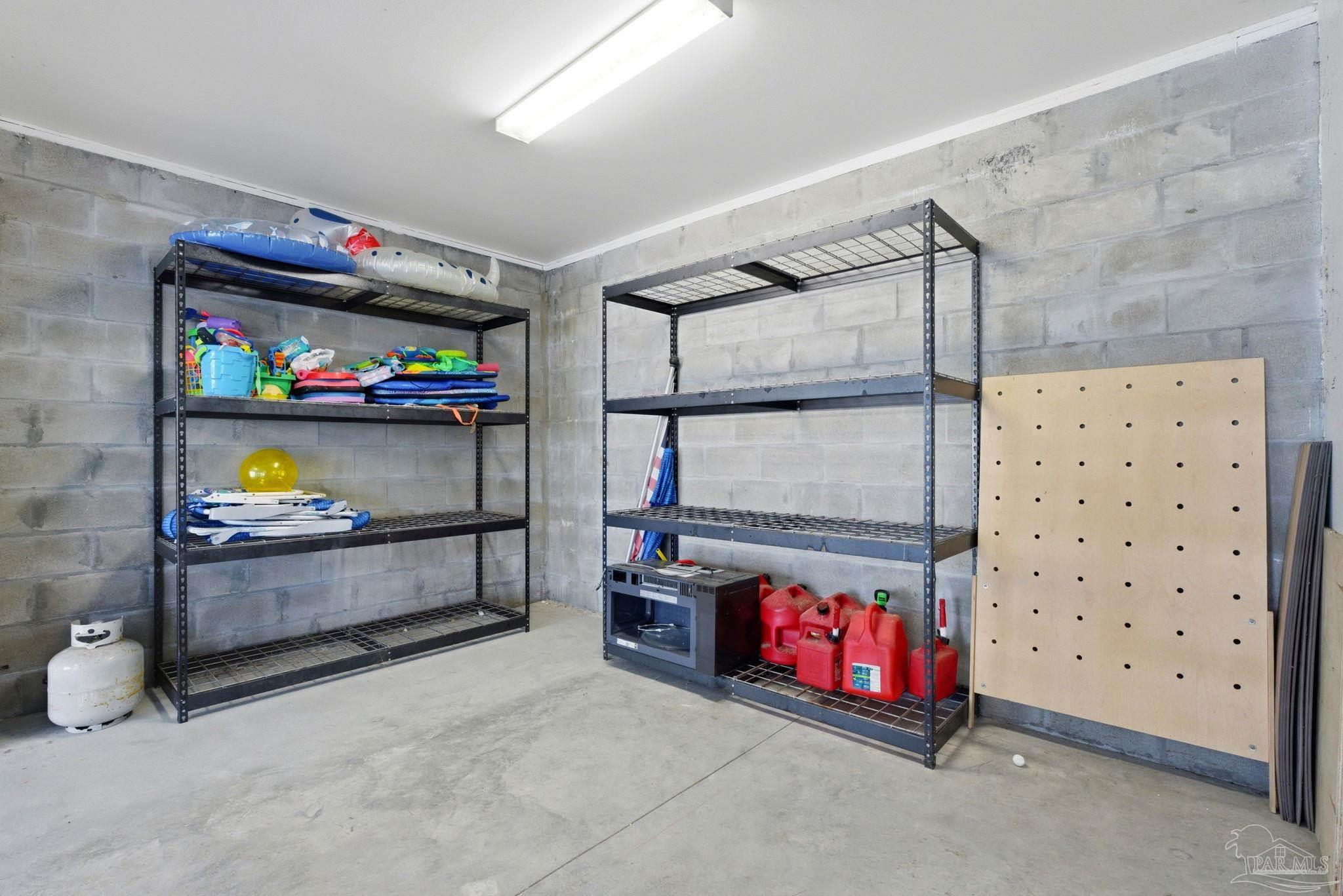 main property photo 50