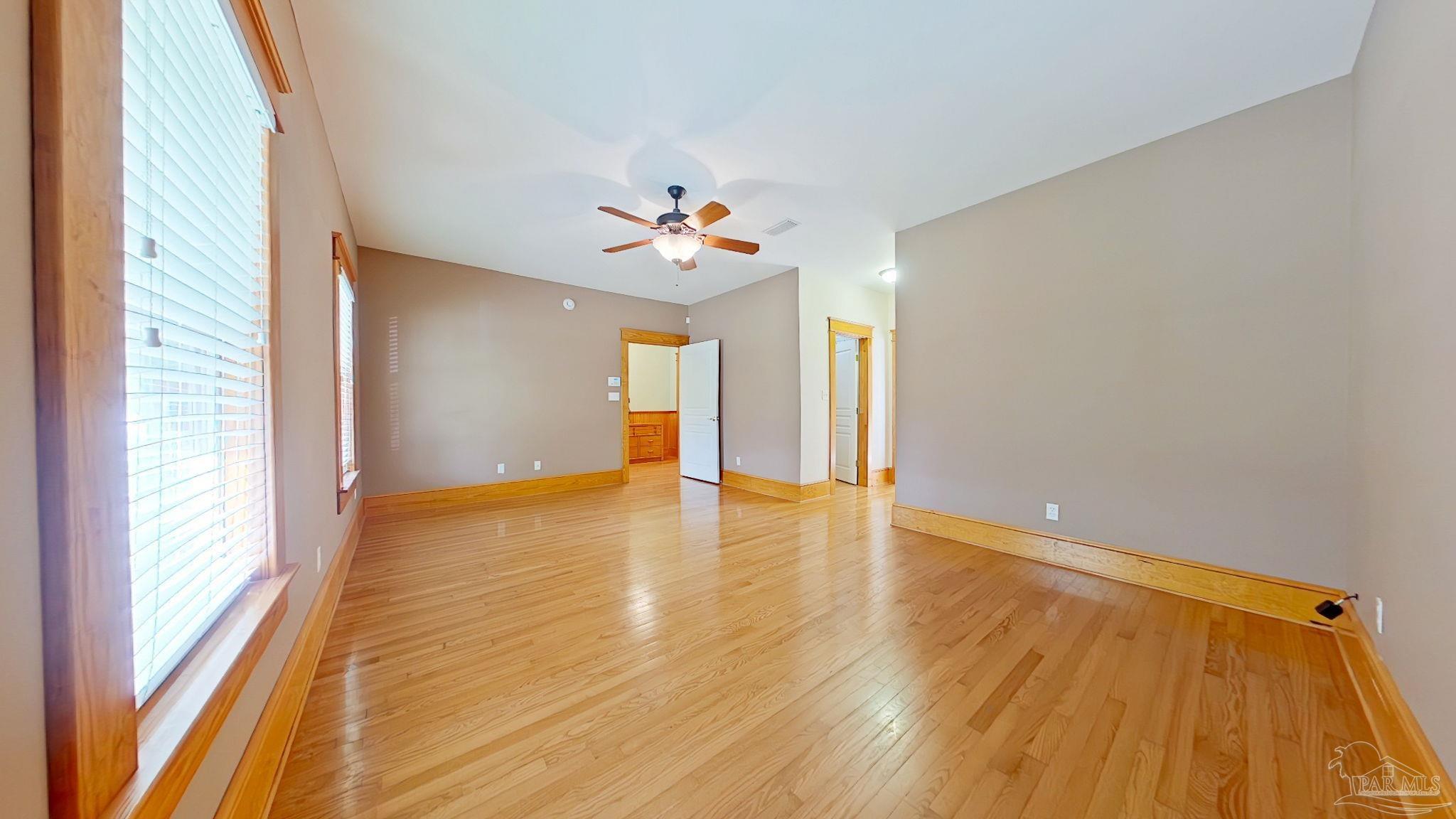 property viewer photo 12
