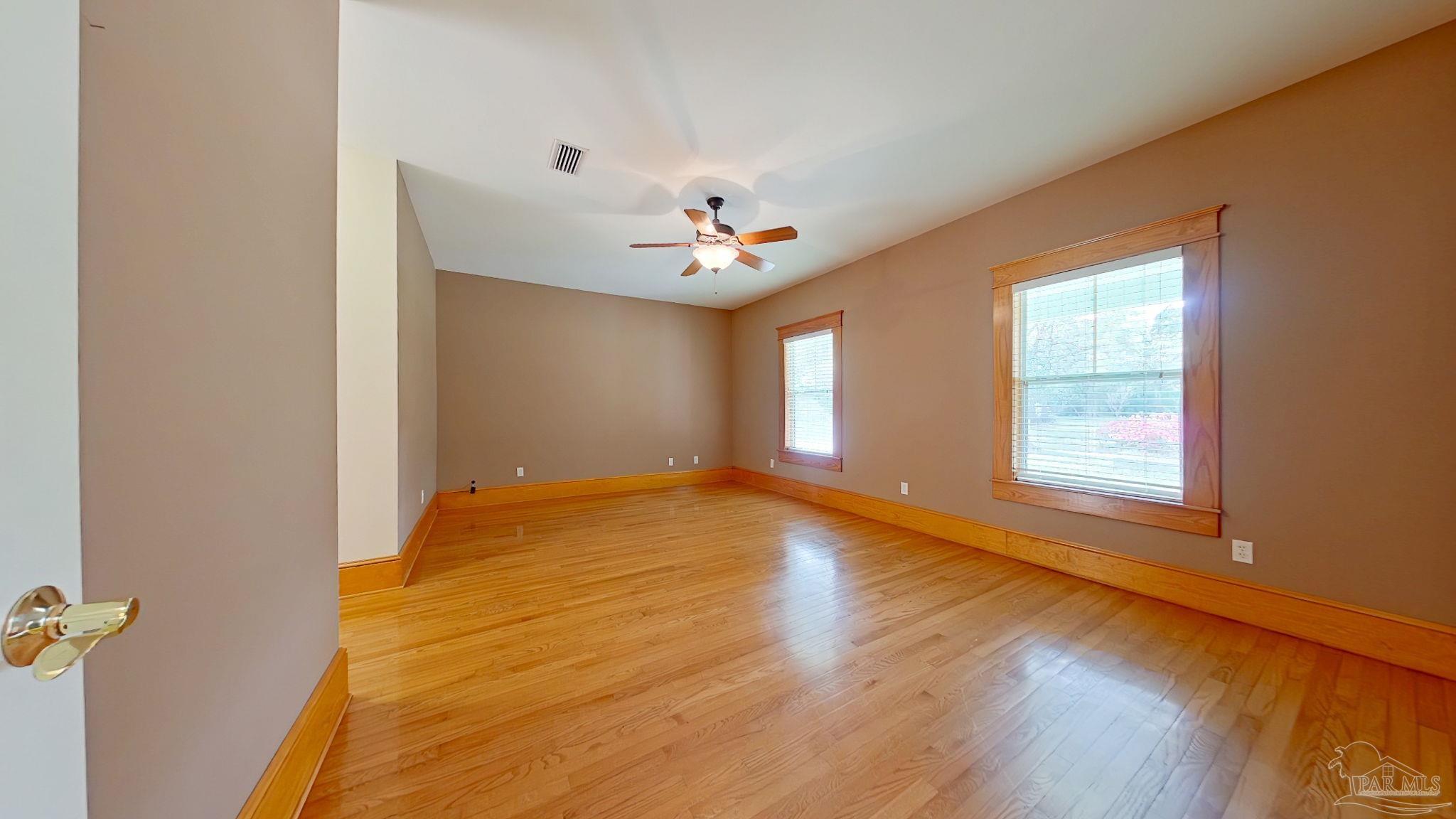 property viewer photo 9