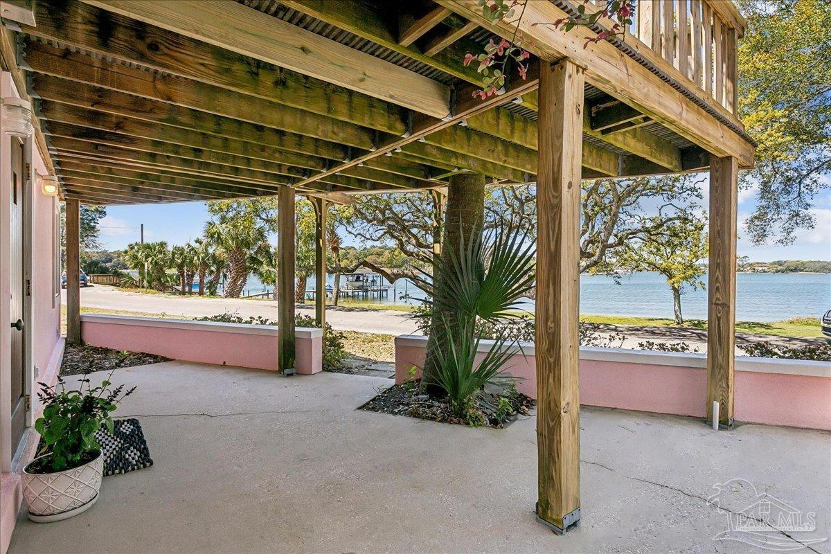 main property photo 40