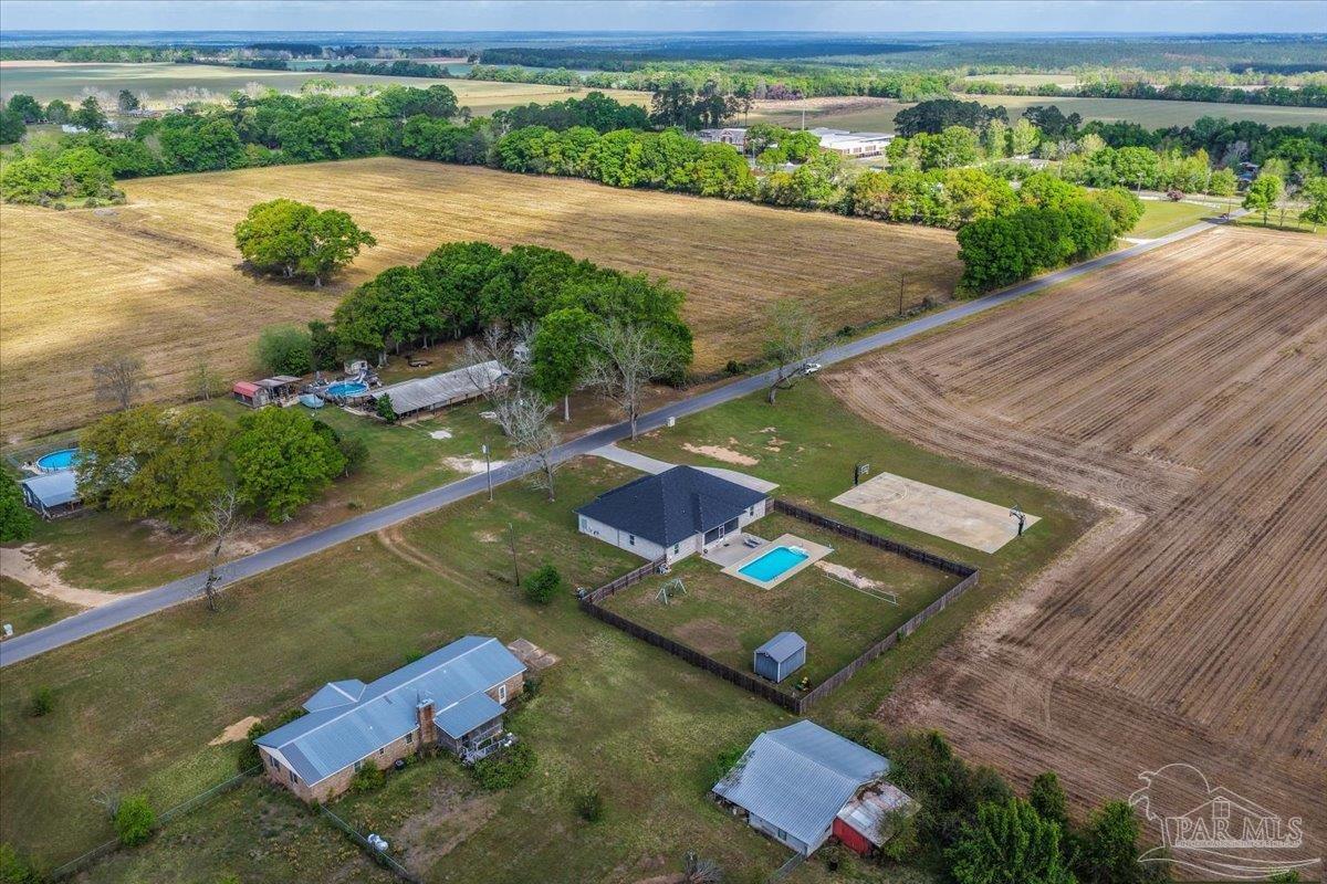 main property photo 59