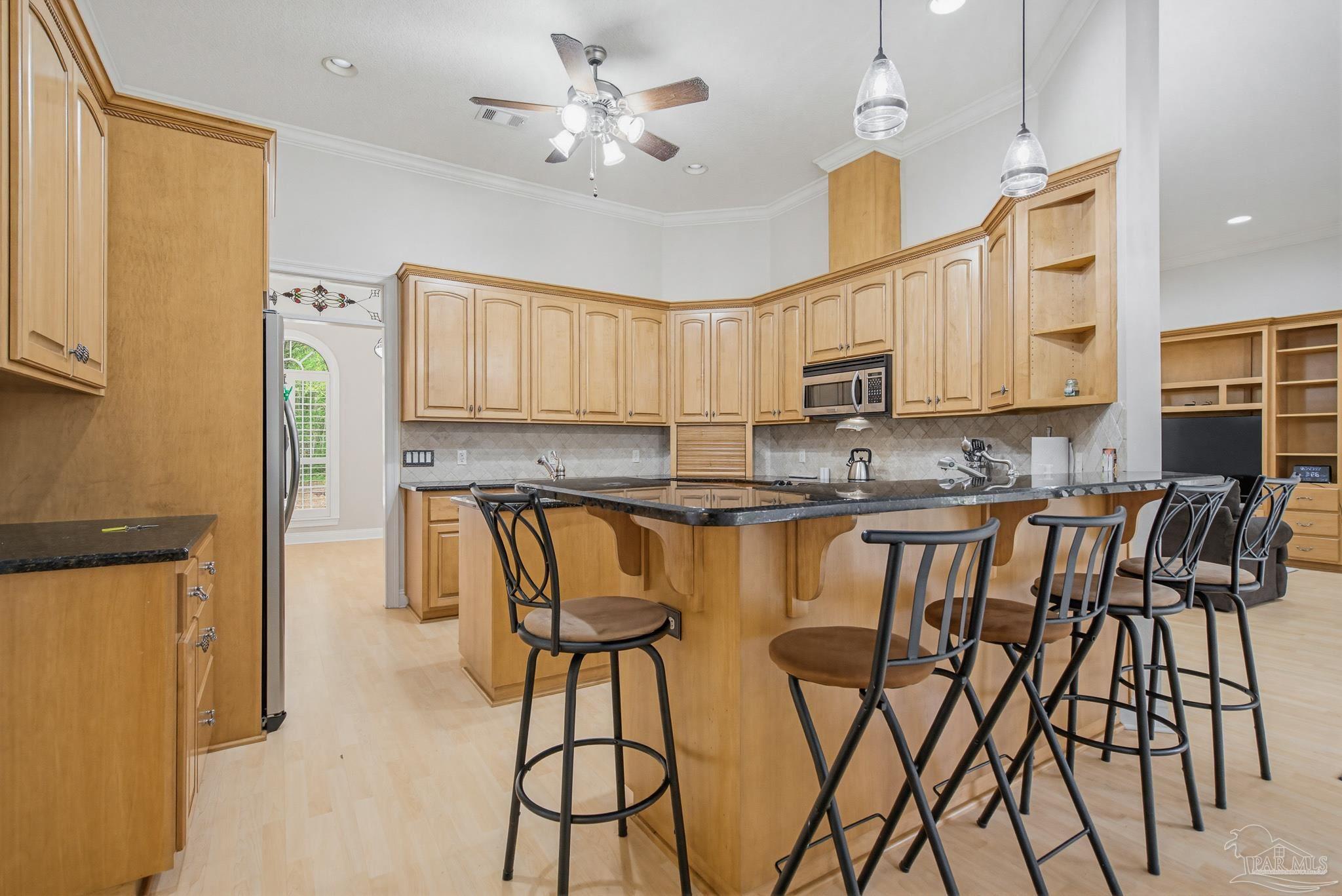 main property photo 19
