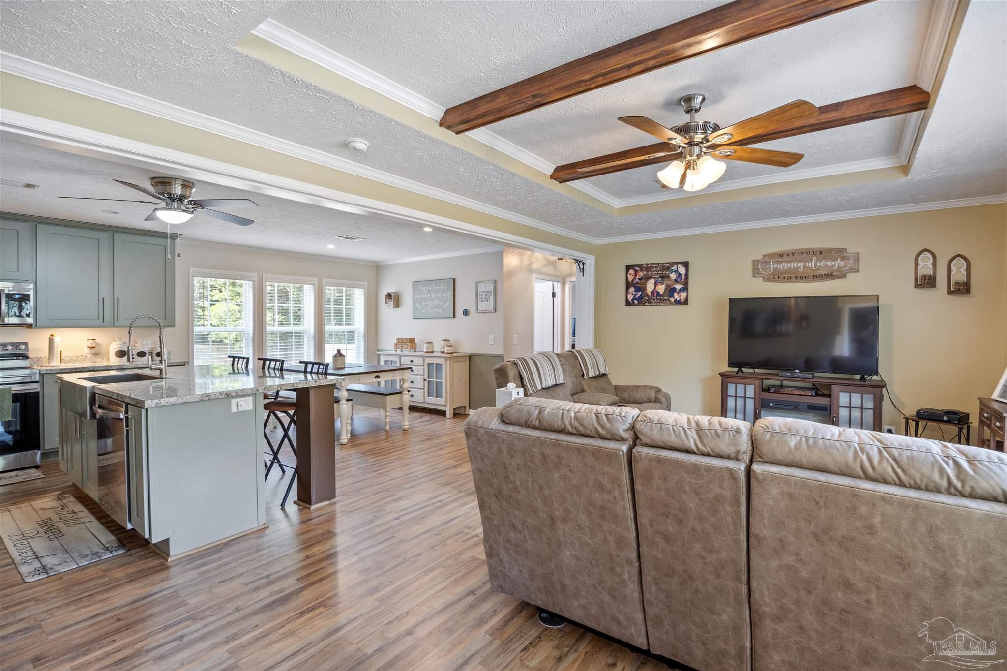property viewer photo 2