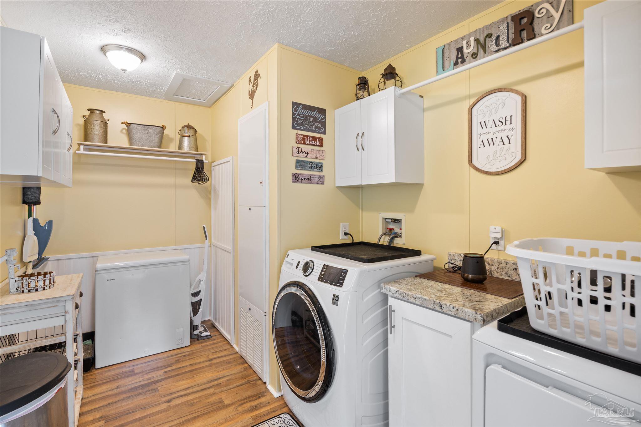 property viewer photo 33
