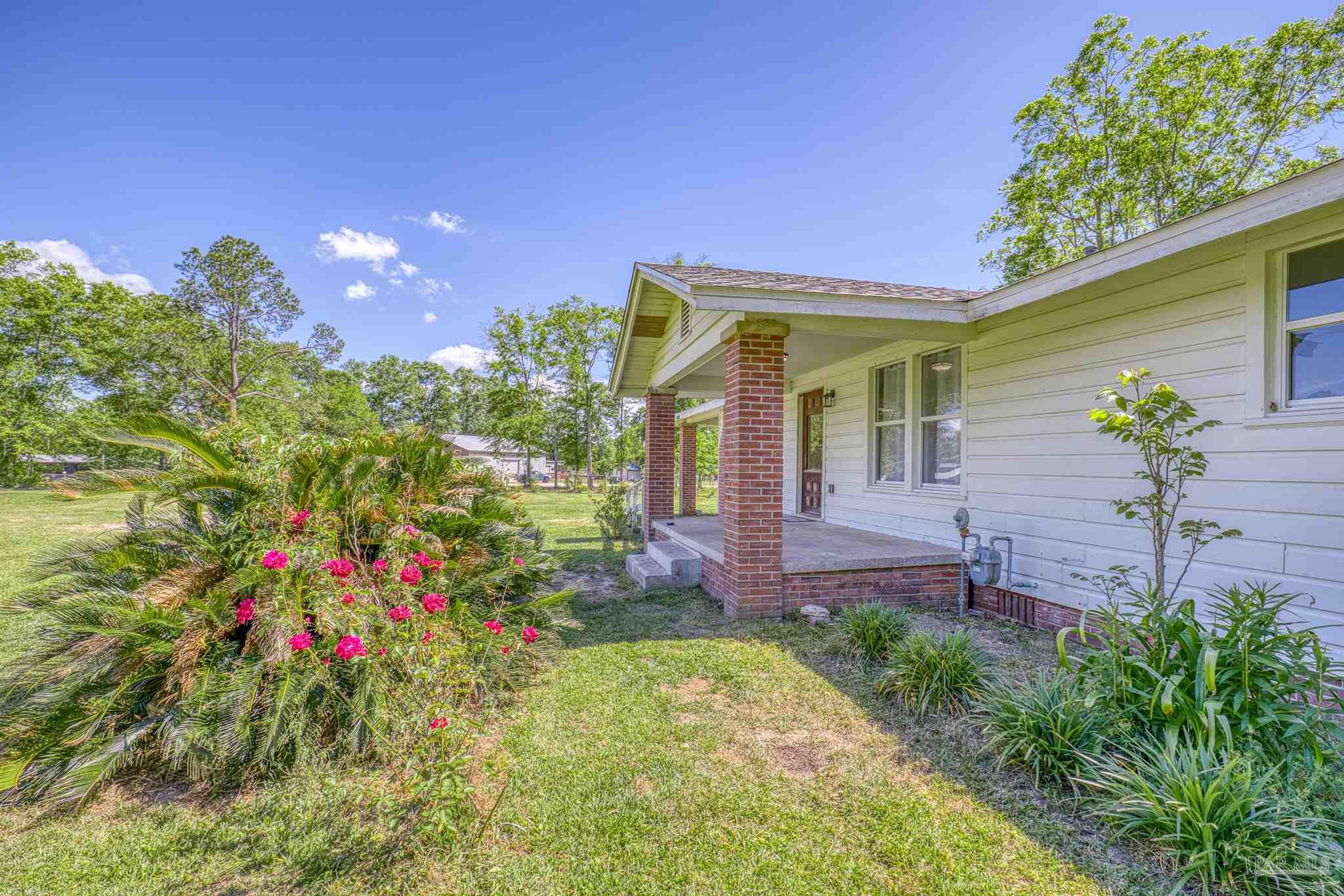 main property photo 40