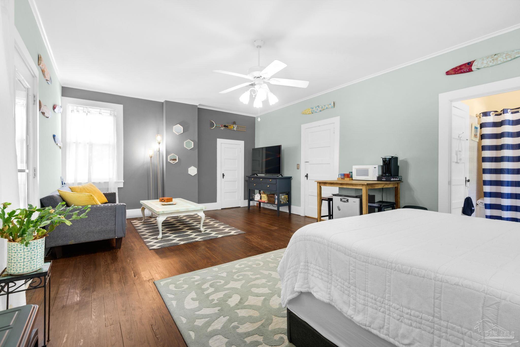 main property photo 41